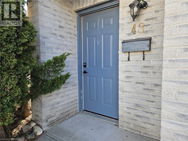 Photo du bâtiment - 589 Beechwood Dr