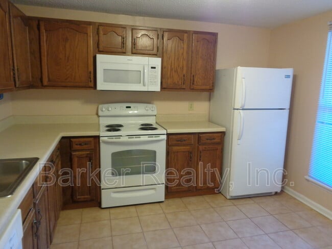 Building Photo - 1705 Murad Ct