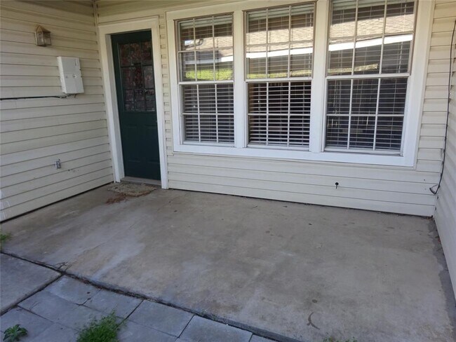 Foto del edificio - 836 Creekside Dr