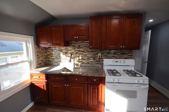 Foto del edificio - 70 Westfield Ave