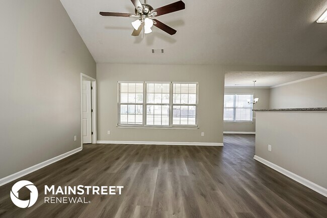 Foto del edificio - 7545 Broadhurst Dr