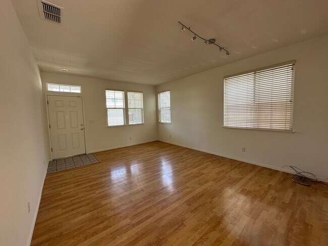 Foto del edificio - Charming 4BR House in Castro Valley