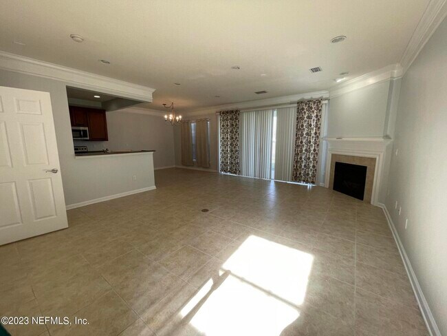 Foto del edificio - 3860 Lionheart Dr