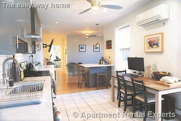Building Photo - 27-29 Lambert St Unit #2L