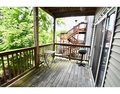 Foto del edificio - 27 Chestnut Ave