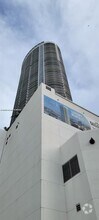 Building Photo - 1750 N Bayshore Dr