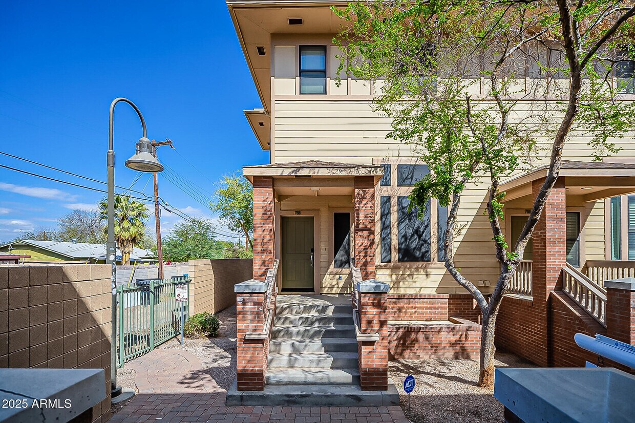 Foto principal - 768 S Beck Ave