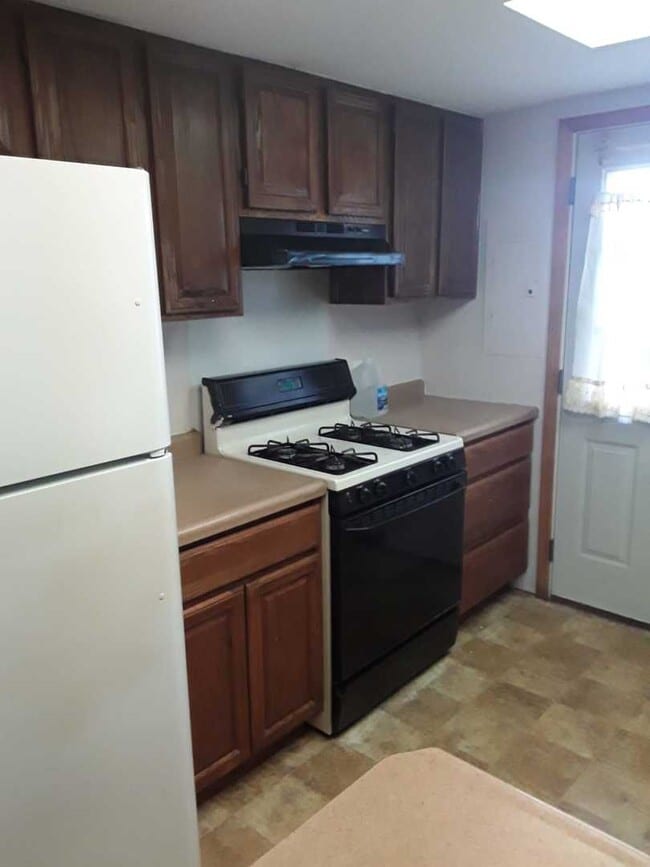 Building Photo - 544 Meadow Green Ln