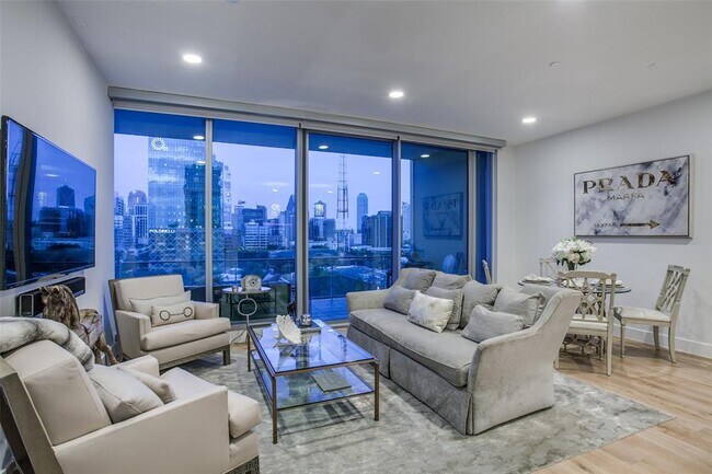 Foto del edificio - 3130 N Harwood St