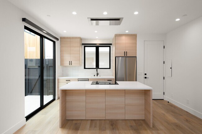Foto del edificio - 811-17 3rd St