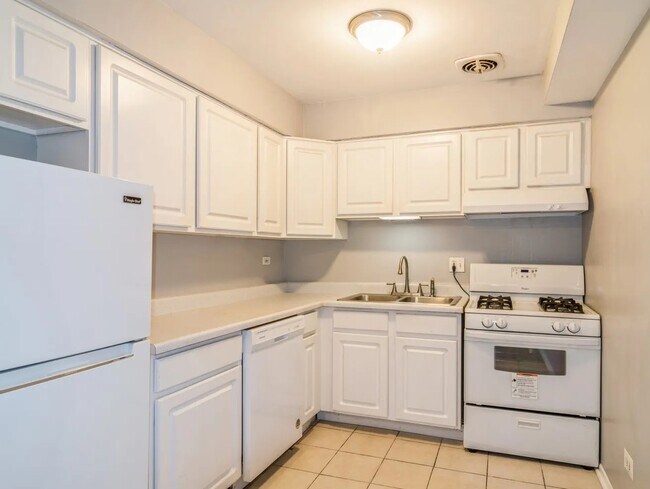 Building Photo - 1227 S Harlem Ave