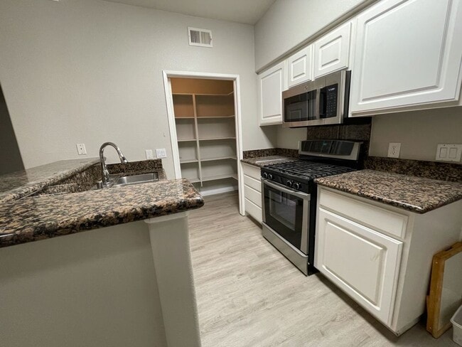 Building Photo - 10848 Scripps Ranch Blvd