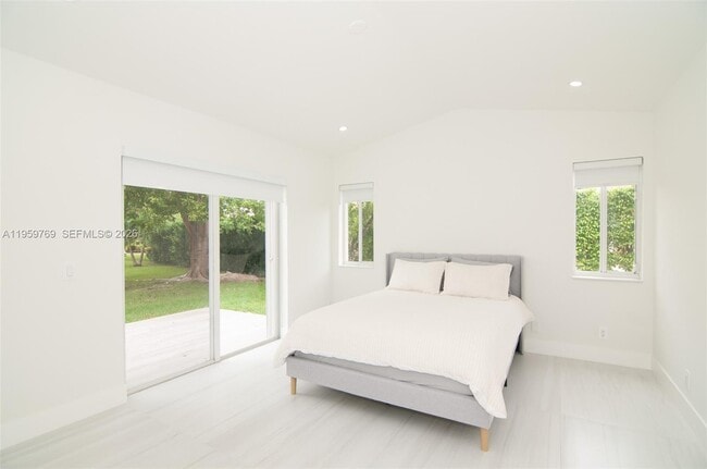 Foto del edificio - 4420 Dogwood Cir