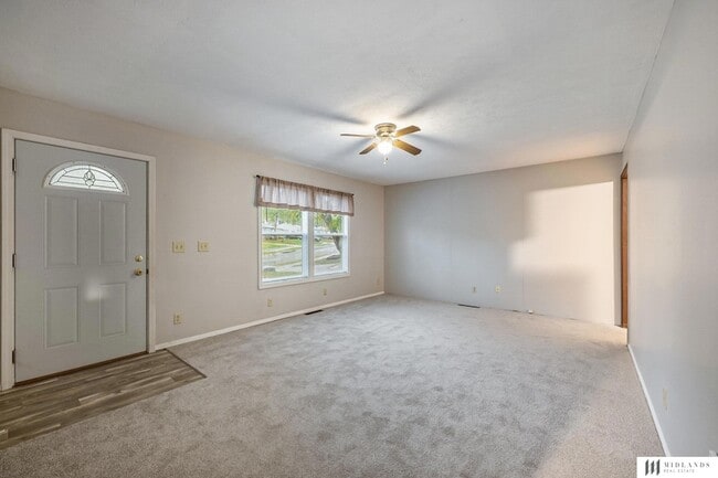 Photo - 7425 S 69th St House