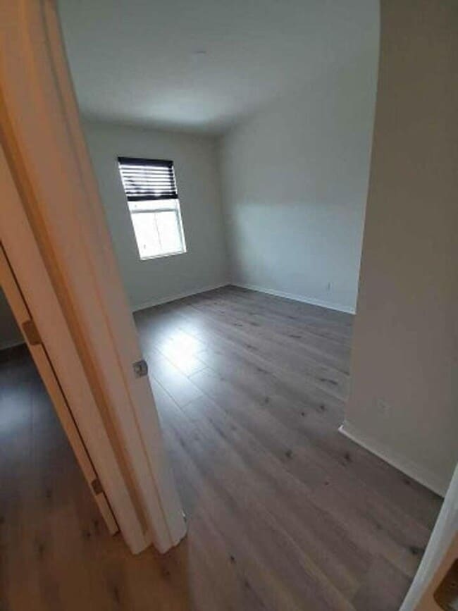 Building Photo - 3242 S Caroline Dr