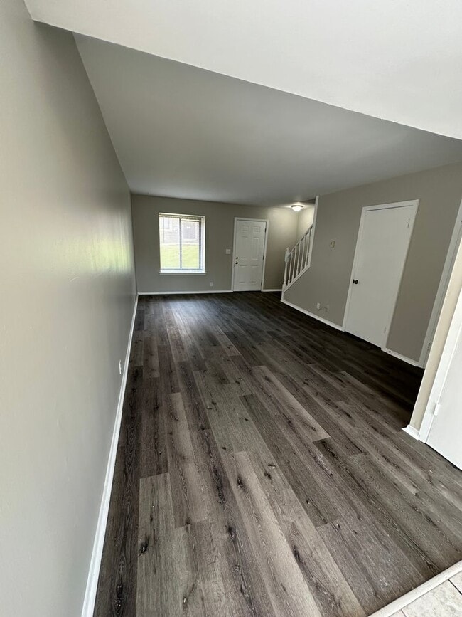 Building Photo - 2BD/1.5BA Townhouse located in Germantown!