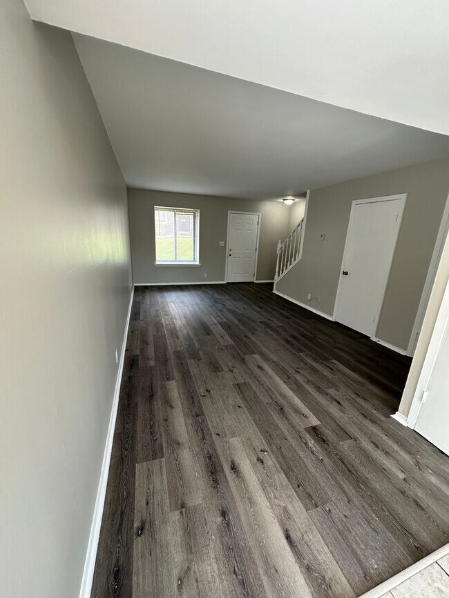 Foto del edificio - 2BD/1.5BA Townhouse located in Germantown!