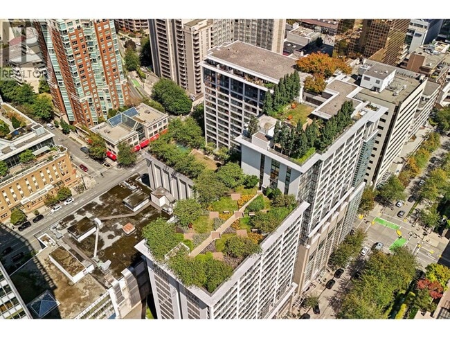 Building Photo - 938 Smithe St