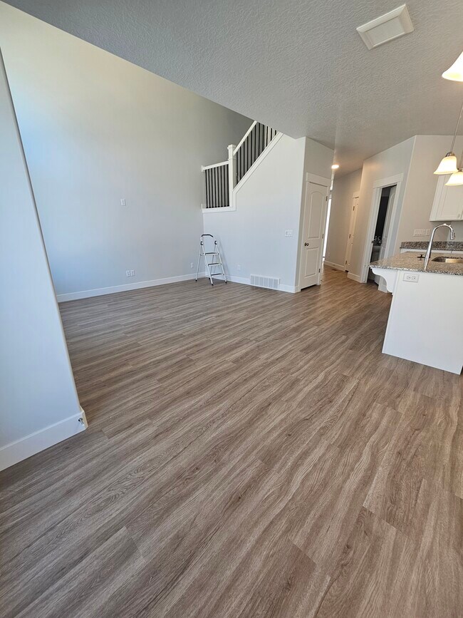 Foto del edificio - 2843 Blue Dawn Ln