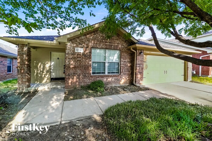 Foto principal - 11921 Hickory Cir
