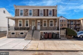 Building Photo - 323 Prospect Ave