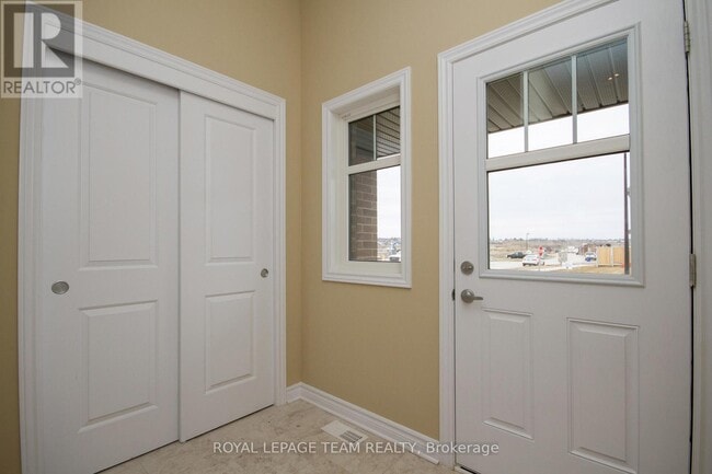 Building Photo - 464 Brettonwood Ridge