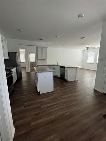 Building Photo - 5900 Priory Dr