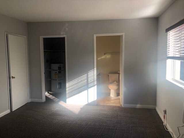 Bedroom - 2311 N Fairview St