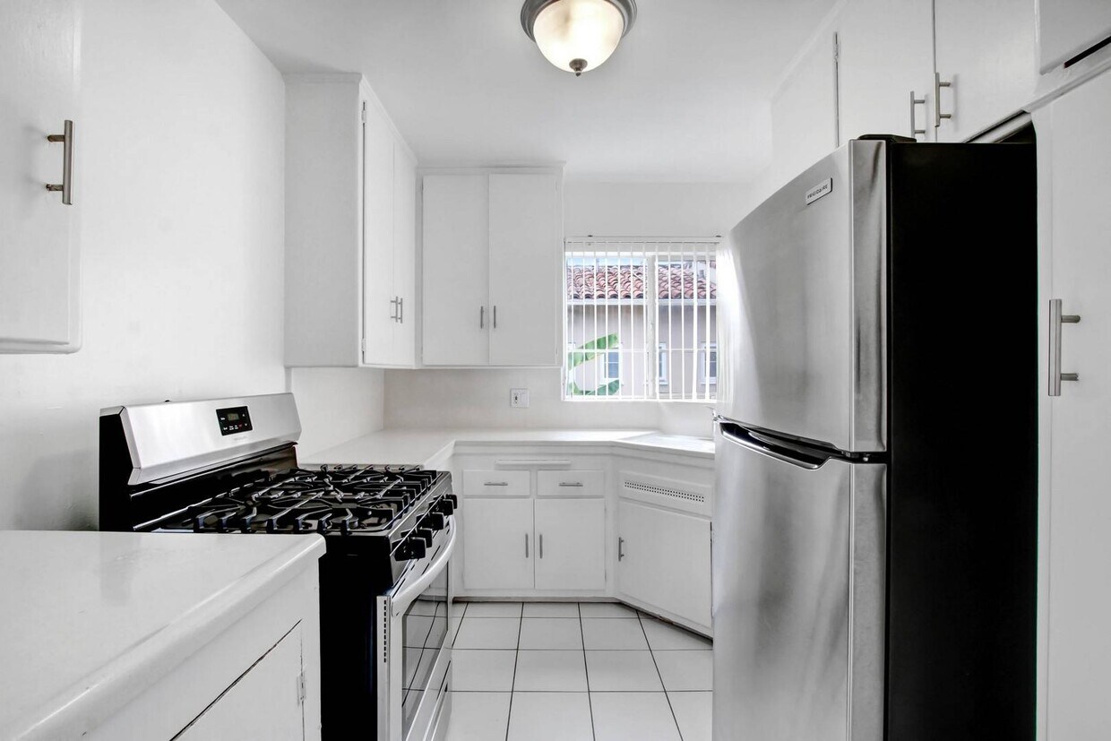 Orange Street Apartments in Los Angeles, CA