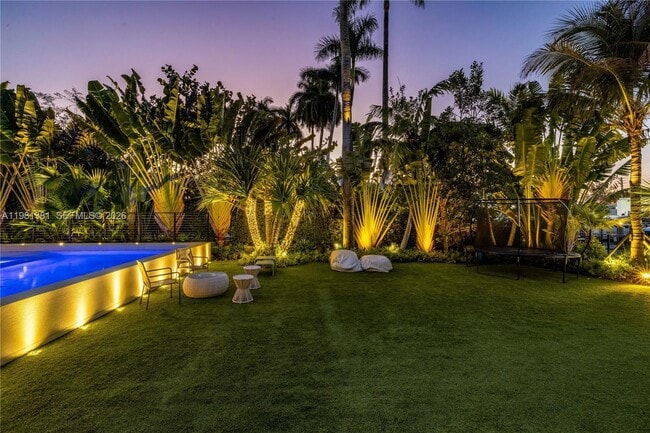 Foto del edificio - 707 NE 77th St