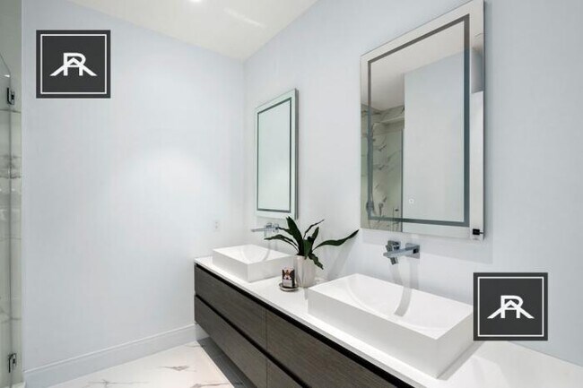 Foto del edificio - 3 bedroom in Brookline MA 02445