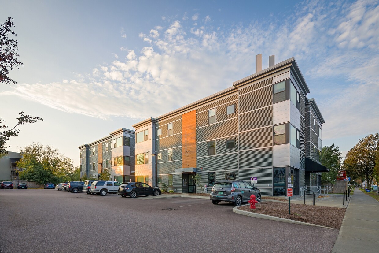 Silversmith Apartments 258 N Winooski Ave Burlington, VT