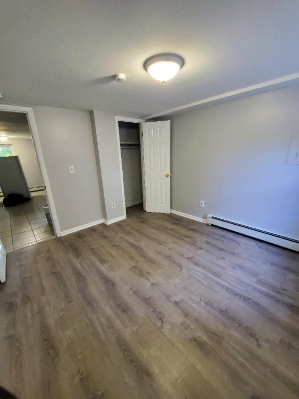 Building Photo - 217 3rd St