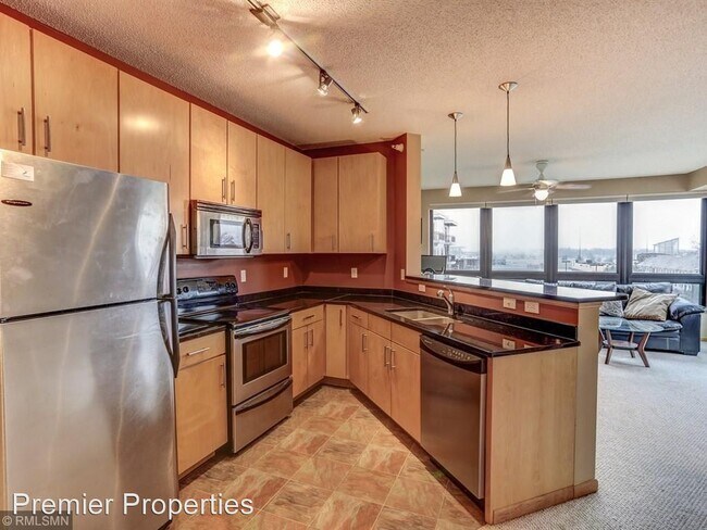 Building Photo - 1 br, 1 bath House - 7600 Lyndale Ave S #300