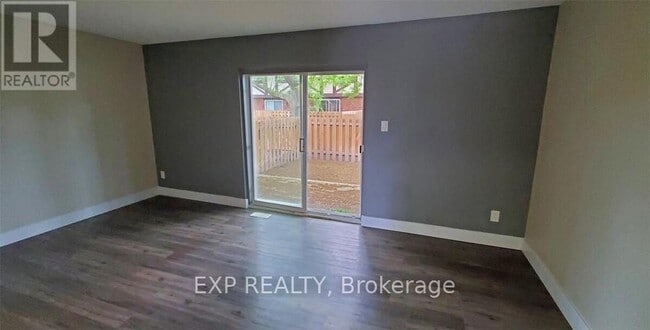 Building Photo - 33 Berkley Dr