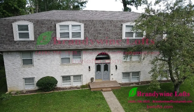 Building Photo - 1386 Robinhood Ln