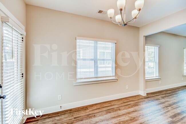 Foto del edificio - 2207 5th Ave S