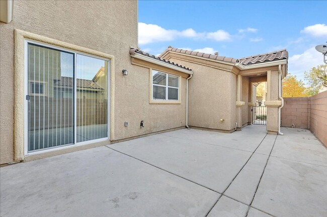 Foto del edificio - Great 4 bedroom home with a spacious kitchen in a great location!