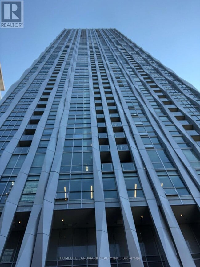 Building Photo - 1 Yorkville Ave