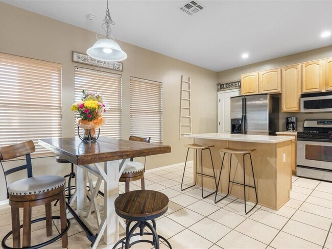 Foto del edificio - 6186 S Wheaton Dr