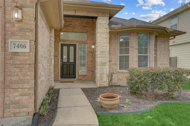 Foto del edificio - 7406 Sabinal Creek Dr