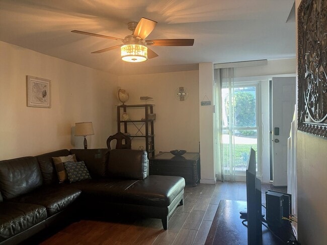 Foto del edificio - 5500 Ocean Shore Blvd