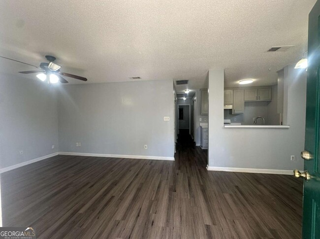 Foto del edificio - 124 Glynn Addy Dr