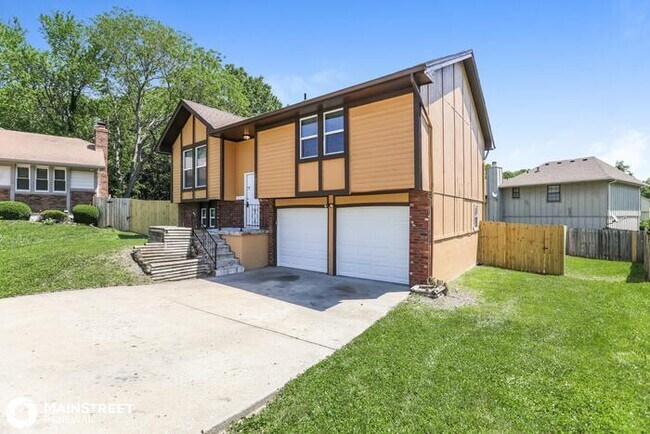 Building Photo - 10721 McKinley Ct, Kansas City, MO 64134