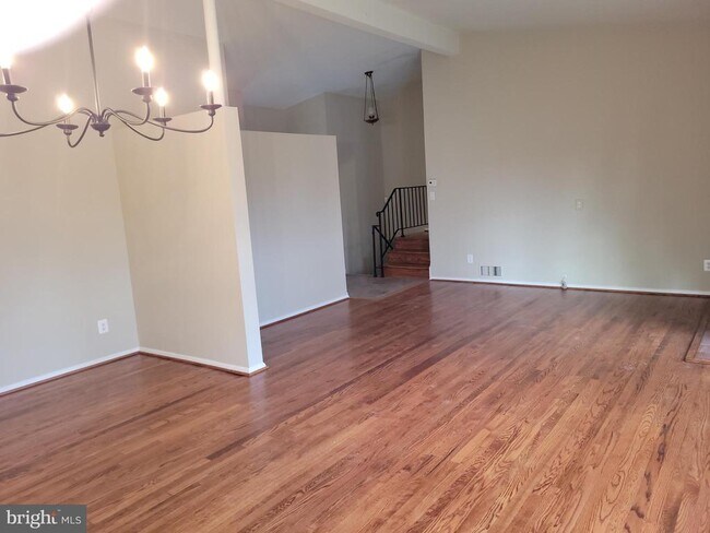 Building Photo - 6805 Pimlico Dr