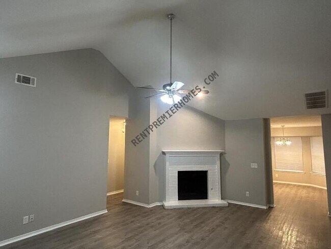 Foto del edificio - 2313 W Mobile Pl