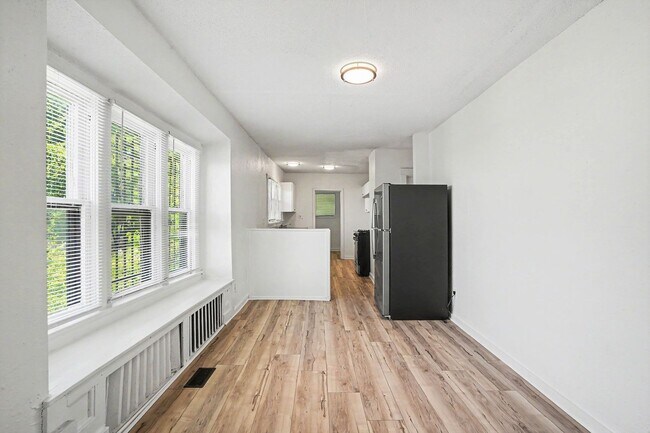 Foto del edificio - 5013 S Benton Ave