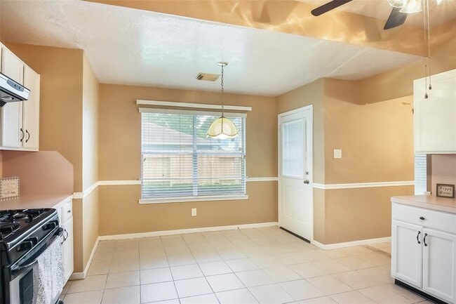 Foto del edificio - 5018 Dawngate Dr