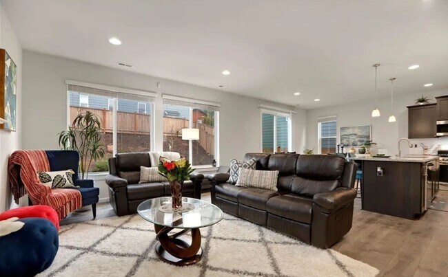 Foto del edificio - Beautiful 4-Bedroom Lake Stevens Home on a Corner Lot