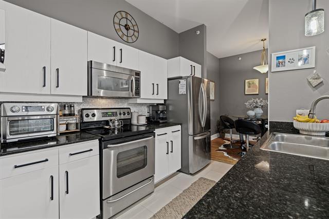 Foto del edificio - 4414 Cedar Springs Rd